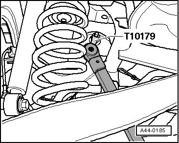 Adjusting camber on rear axle, multi-link suspension