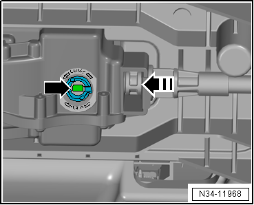 Removing and installing selector mechanism without selector lever cable, manufacturer ZF