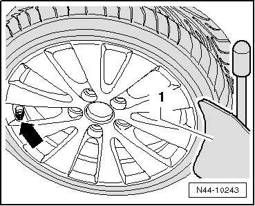 Pressing tyre off wheel rim