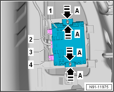 Removing and installing aerial amplifier for mobile telephone -R86-