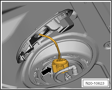 Emptying fuel tank with fuel pump intact, engine code CWVA