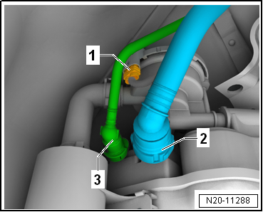 Removing and installing fuel tank, vehicles with multi-link rear suspension and fuel tank leakage diagnosis function